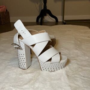 Michael Kors Elegant White Platform Sandals